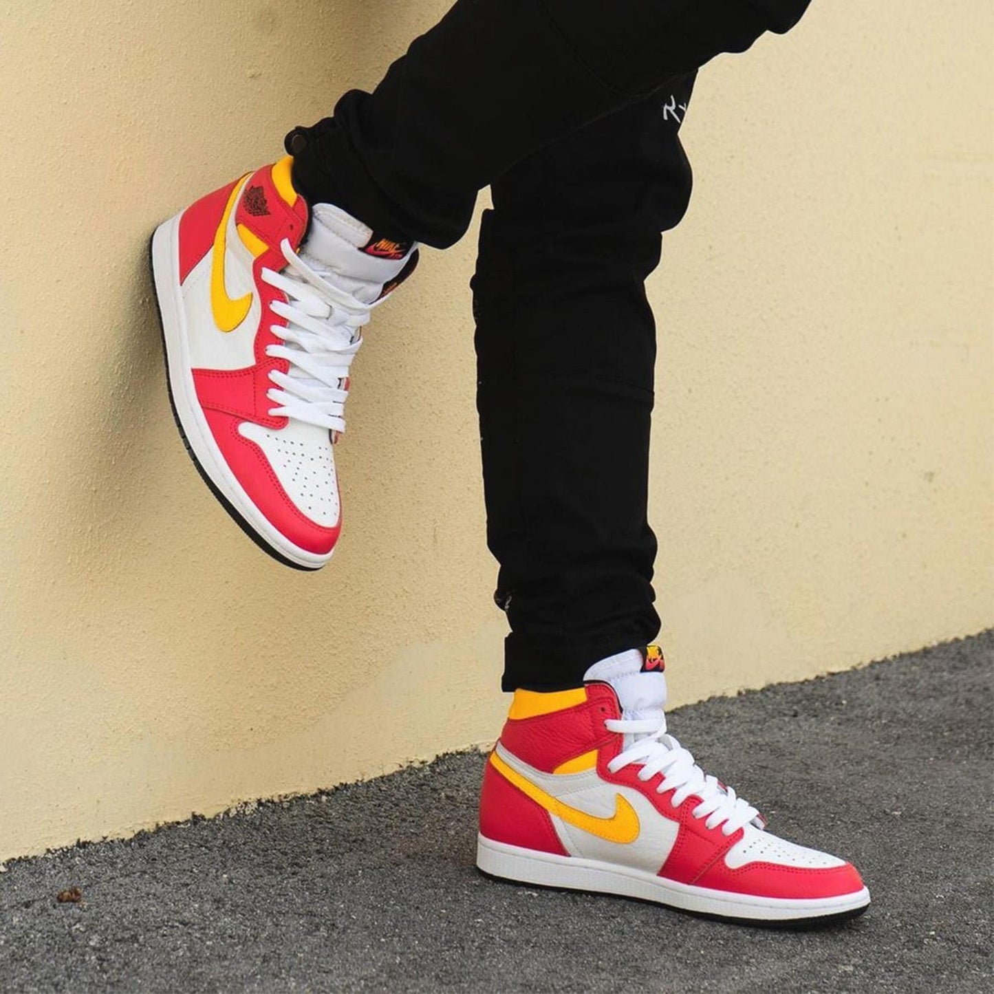 Air Jordan 1 Retro High OG 'Light Fusion Red' - Kick Game