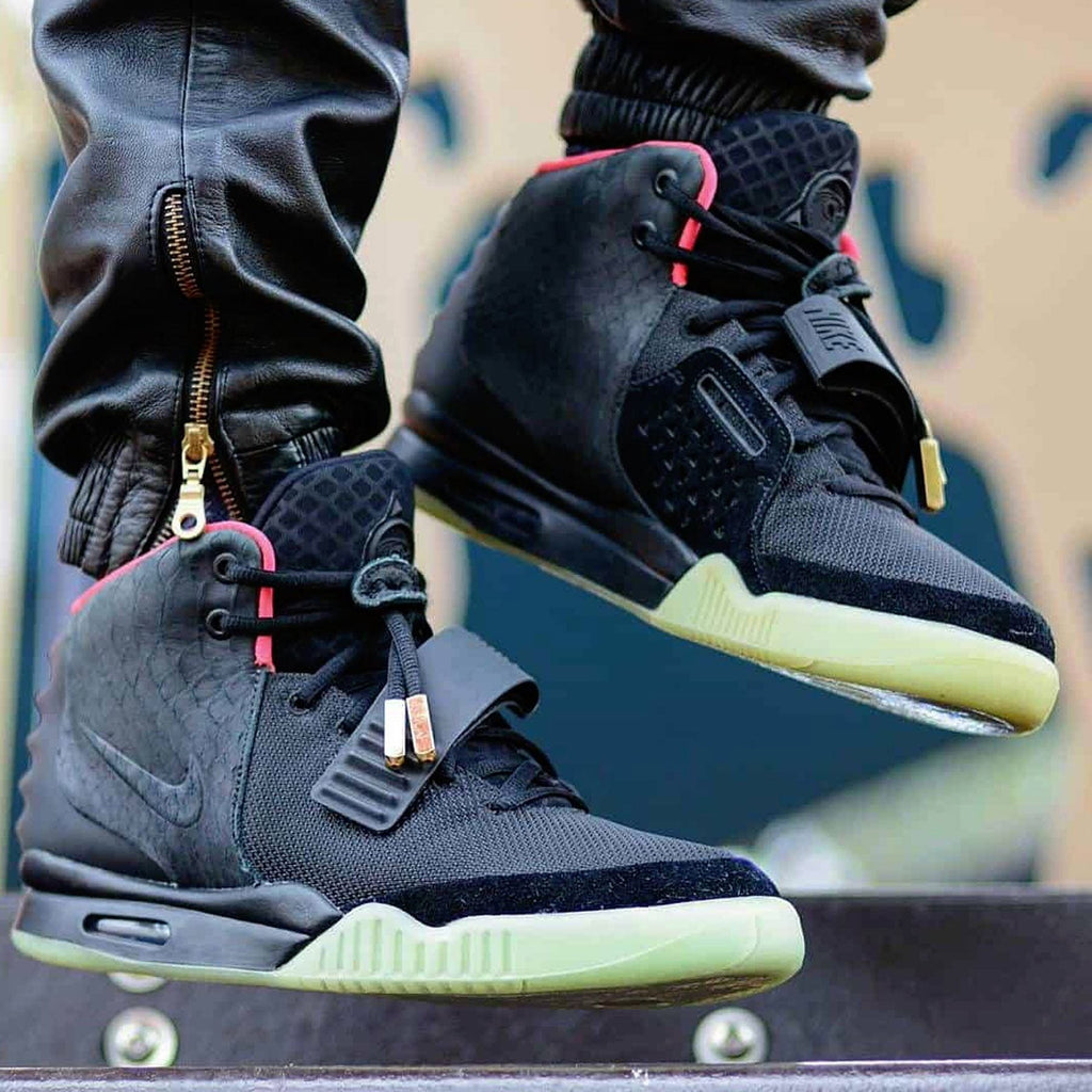 Nike Air Yeezy NRG 'Solar Red'1