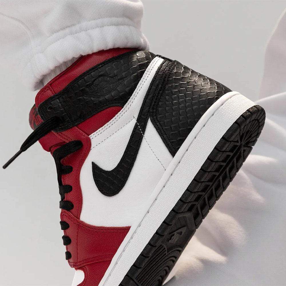 Air Jordan Retro High Satin Snake Chicago (Wmns)