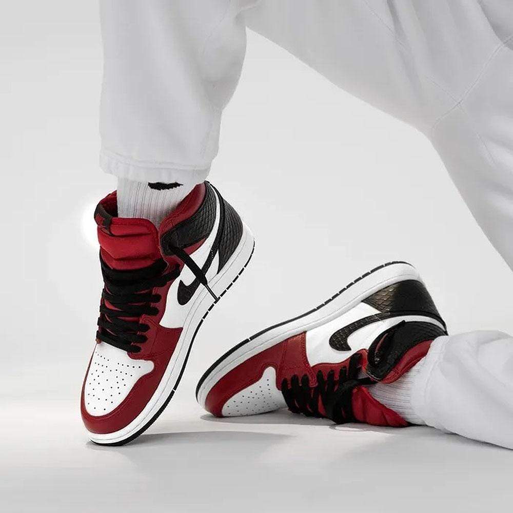 Air Jordan 1 Retro High Satin Snake Chicago (W) - Kick Game