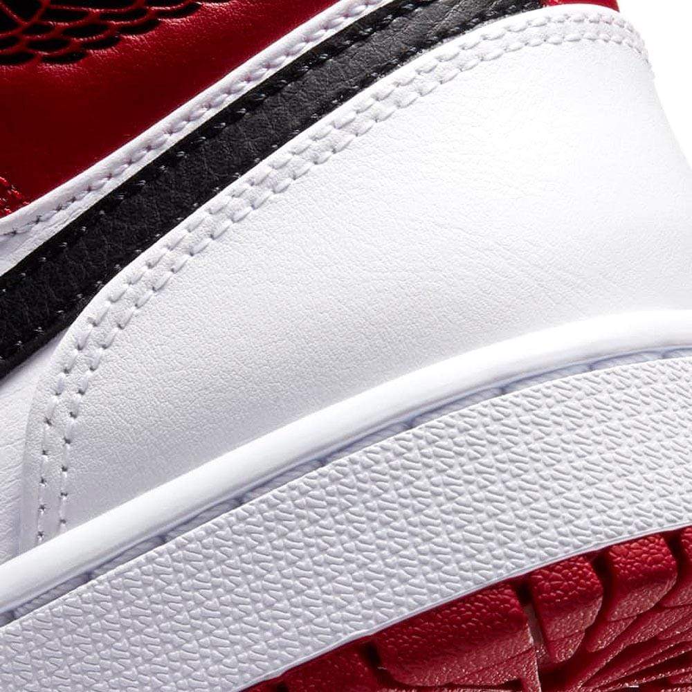 Air Jordan 1 Mid 'Chicago' 2020 - Kick Game