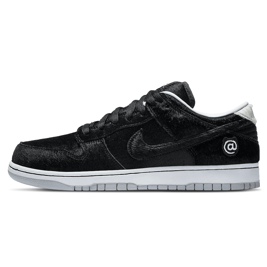 Medicom dunk sb hotsell