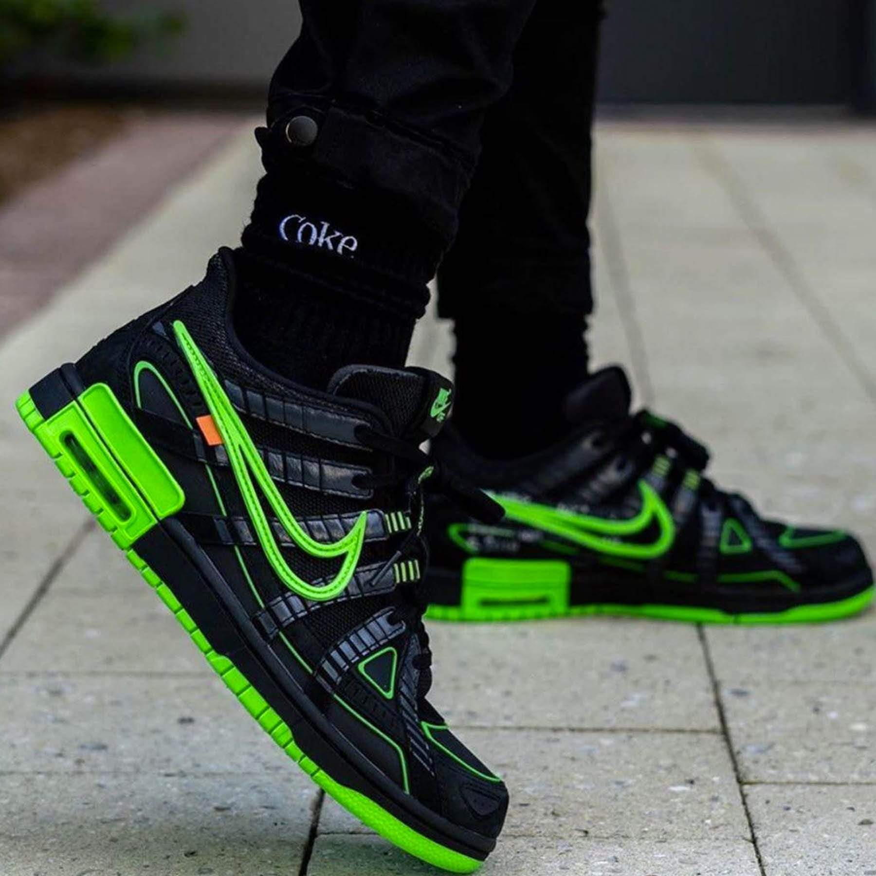 Off-White x Nike Air Rubber Dunk 'Green Strike' - Kick Game