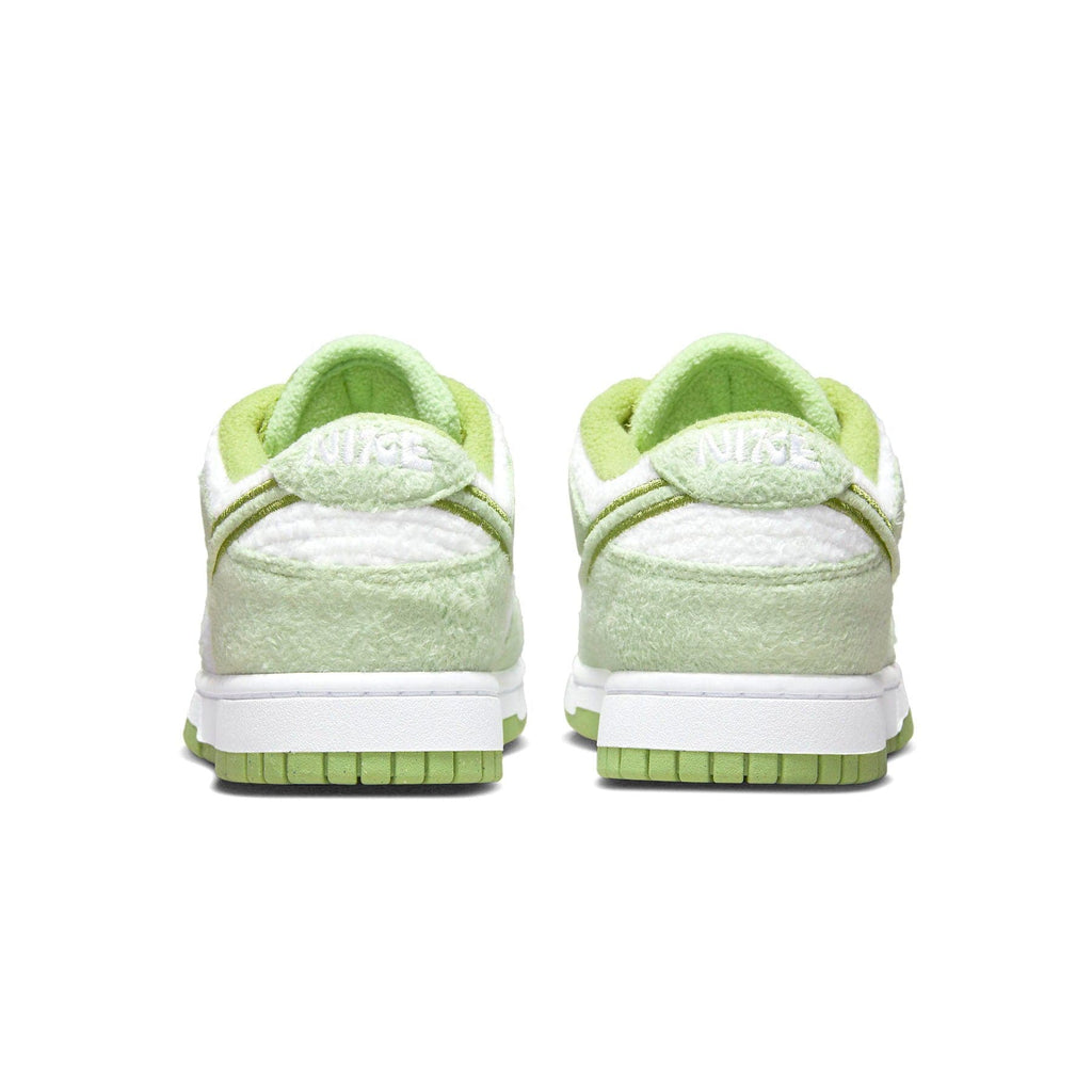 Nike Dunk Low SE Wmns 'Fleece - Honeydew' - Kick Game