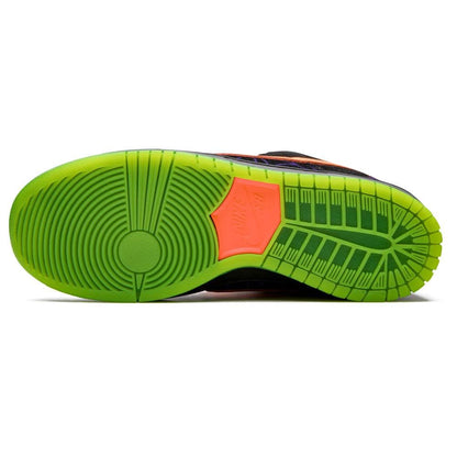 Nike Dunk Low SB 'Night of Mischief' - Kick Game