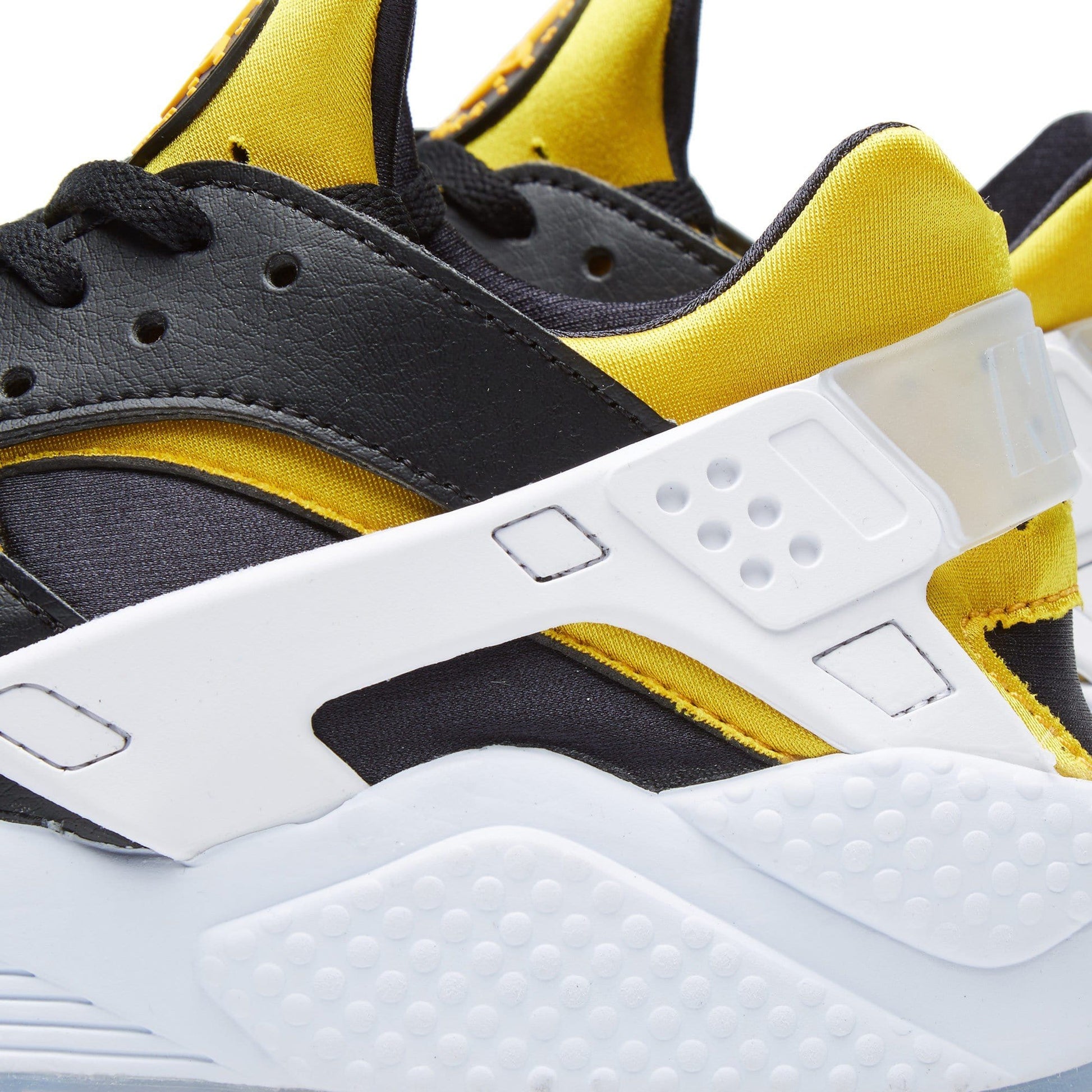 NIKE AIR HUARACHE RUN 'BERLIN' - Kick Game