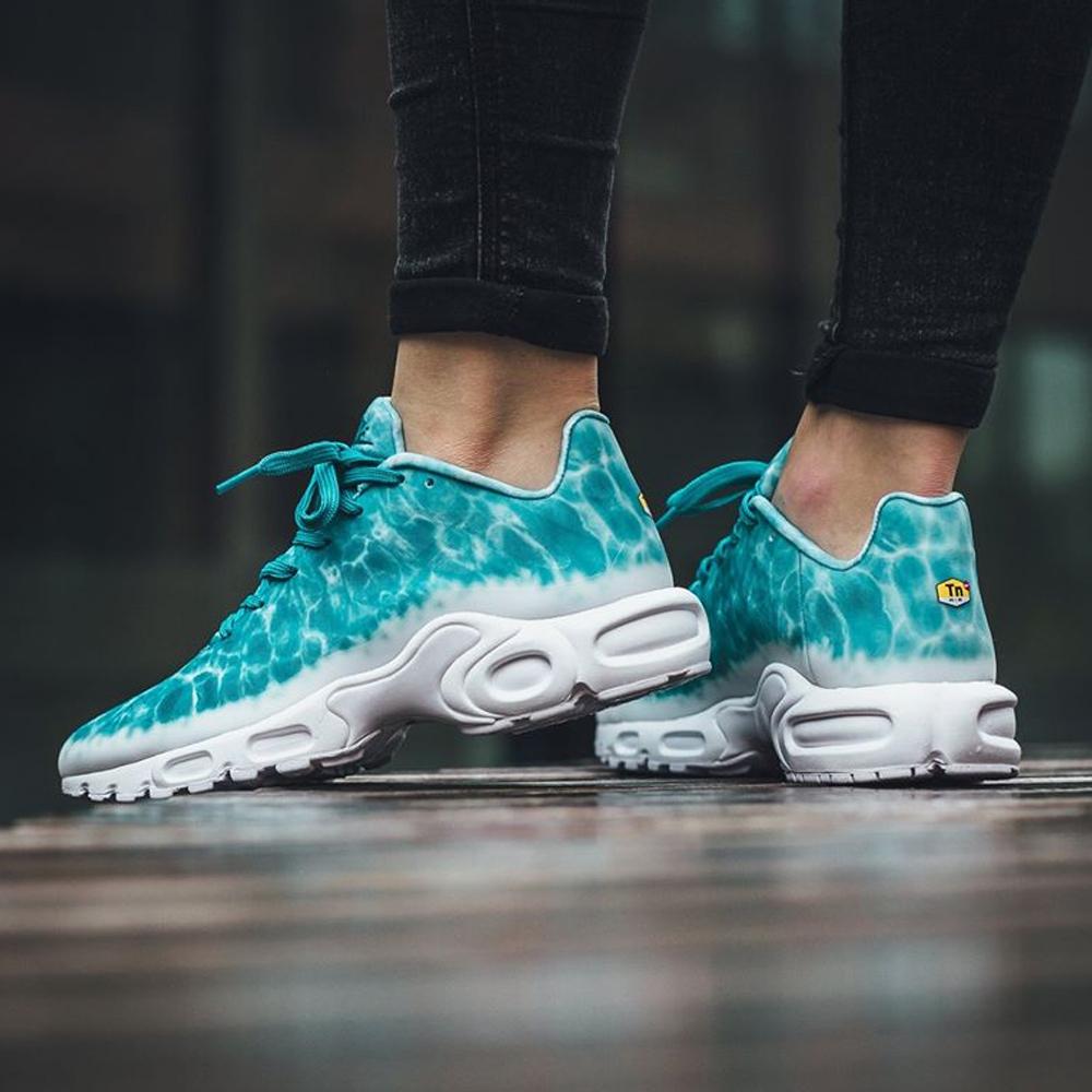 NIKE AIR MAX PLUS GPX PREMIUM SP Turbo Green & White - Kick Game