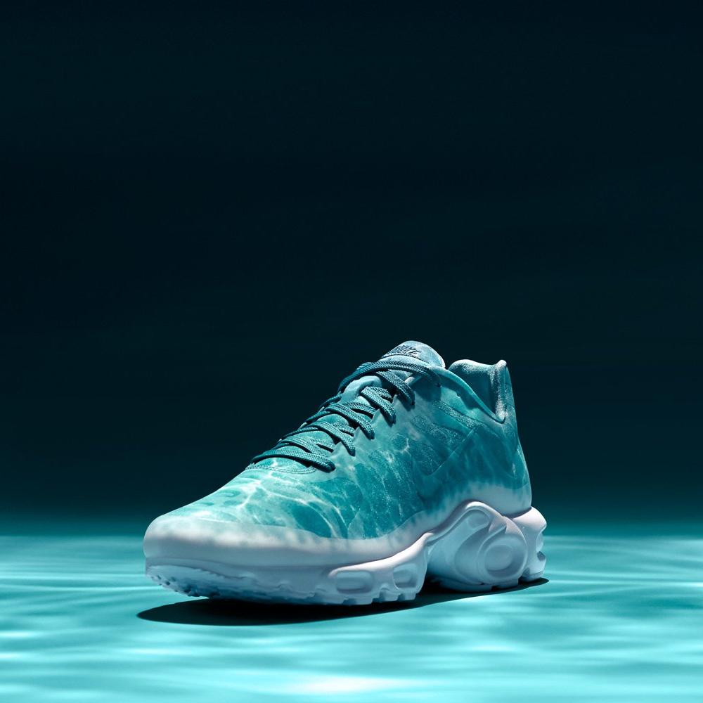 NIKE AIR MAX PLUS GPX PREMIUM SP Turbo Green & White - Kick Game