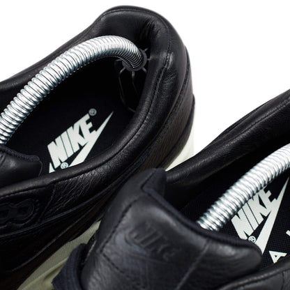 Sneaky Trees - Shoe and Trainer Tree Stretchers - Kick Game