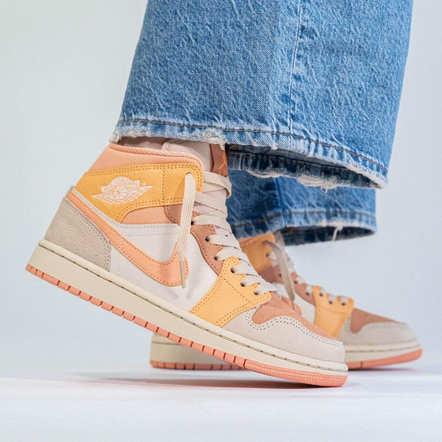 Air Jordan 1 Wmns Mid 'Apricot' - Kick Game