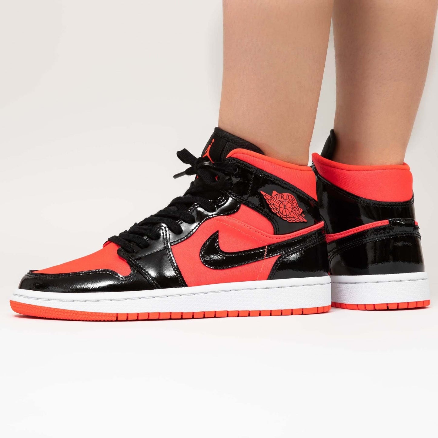 Air Jordan 1 Wmns Mid 'Hot Punch' - Kick Game