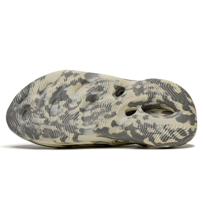 Yeezy Foam Runner 'MXT Moon Grey' - Kick Game